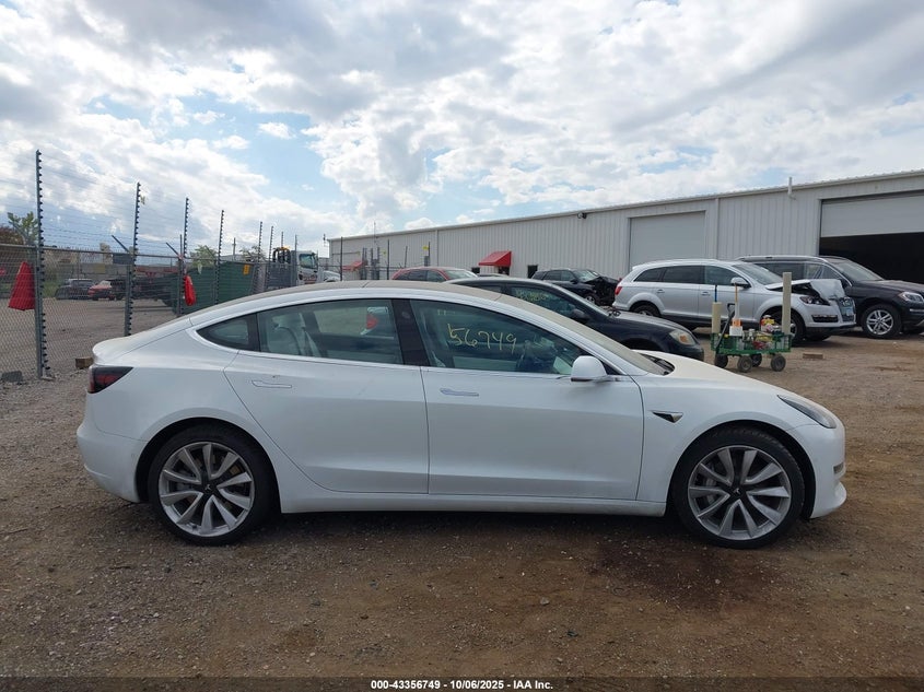 2018 Tesla Model 3 Long Range/Performance VIN: 5YJ3E1EB7JF098090 Lot: 43356749
