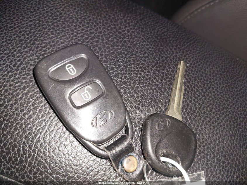 5XYZHDAG1BG005952 2011 HYUNDAI SANTA FE photo no. 11