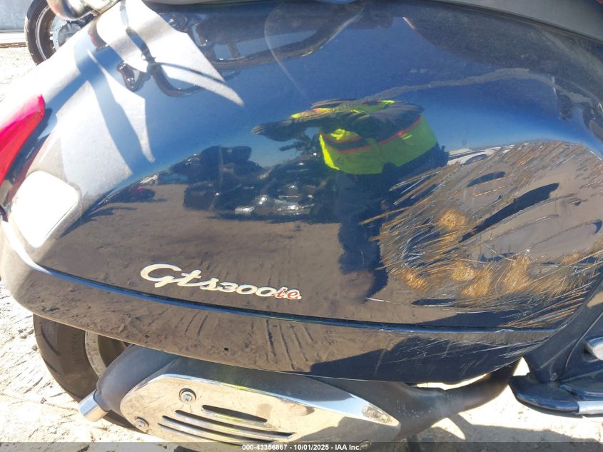 2014 Vespa Gts 300 Super VIN: ZAPM459L1E5802517 Lot: 43356867