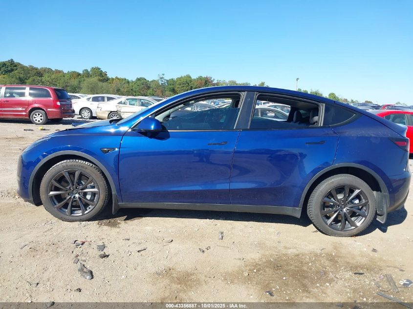 2022 Tesla Model Y Long Range Dual Motor All-Wheel Drive VIN: 7SAYGDEE2NF459875 Lot: 43356887