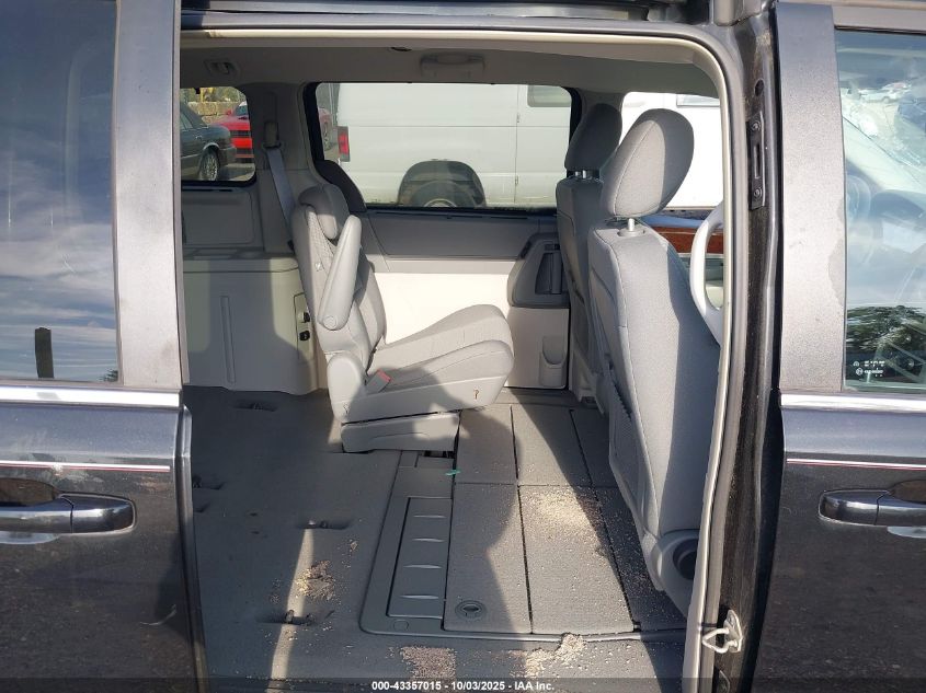 2009 Chrysler Town & Country Touring VIN: 2A8HR54179R618145 Lot: 43357015