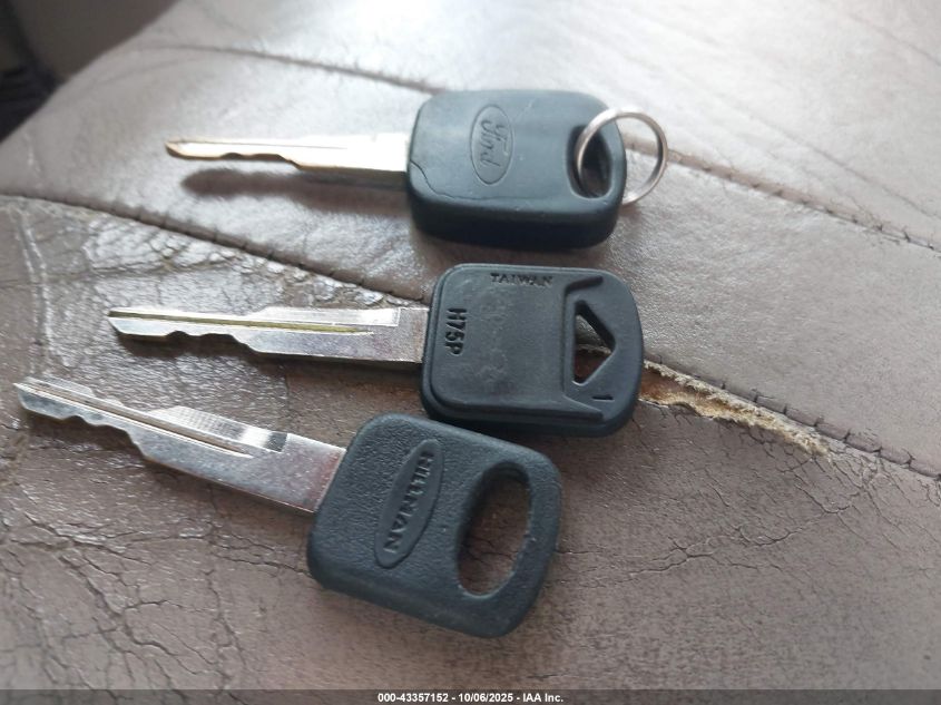 2001 Ford Expedition Eddie Bauer VIN: 1FMFU18L11LB25278 Lot: 43357152