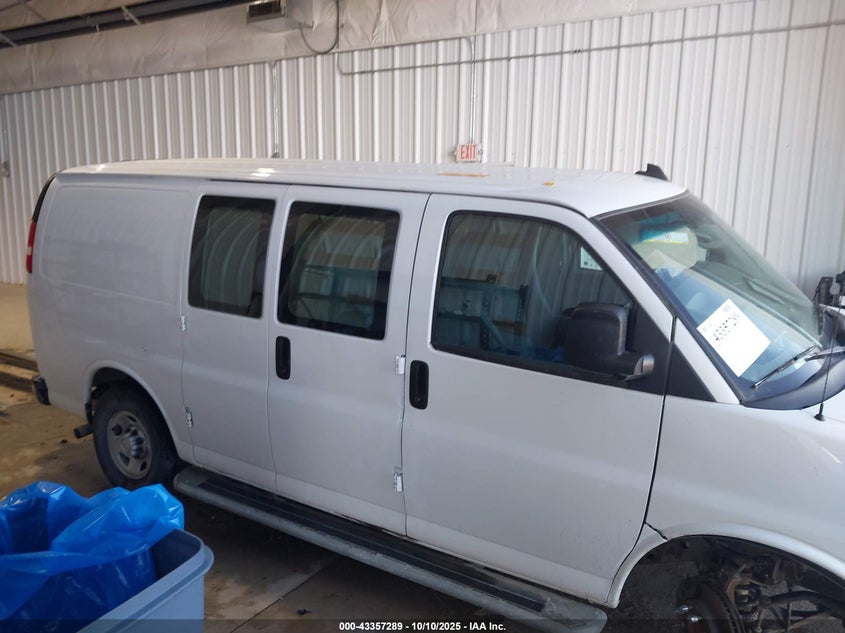 1GCWGAFP6N1154973 2022 CHEVROLET EXPRESS photo no. 14