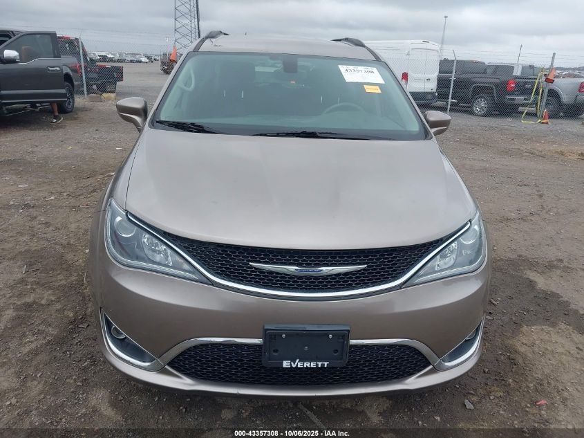 2017 Chrysler Pacifica Touring-L VIN: 2C4RC1BG2HR565544 Lot: 43357308