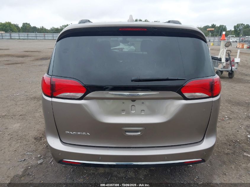 2017 Chrysler Pacifica Touring-L VIN: 2C4RC1BG2HR565544 Lot: 43357308