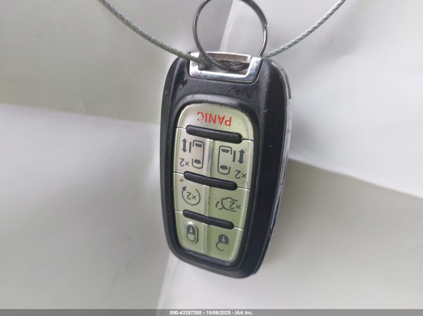 2017 Chrysler Pacifica Touring-L VIN: 2C4RC1BG2HR565544 Lot: 43357308