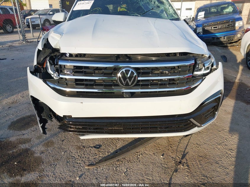 2023 VOLKSWAGEN ATLAS CROSS SPORT 3.6L V6 SEL PREMIUM R-LINE - 1V2FE2CAXPC223262