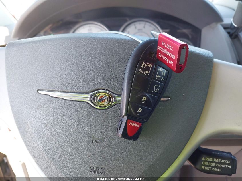 2010 Chrysler Town & Country Touring VIN: 2A4RR5D1XAR271484 Lot: 43357409