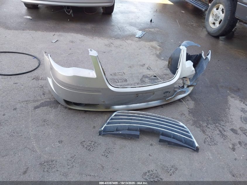 2010 Chrysler Town & Country Touring VIN: 2A4RR5D1XAR271484 Lot: 43357409