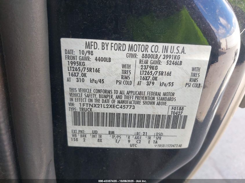 1999 Ford F-250 Lariat/Xl/Xlt VIN: 1FTNX21L2XEC45773 Lot: 43357435