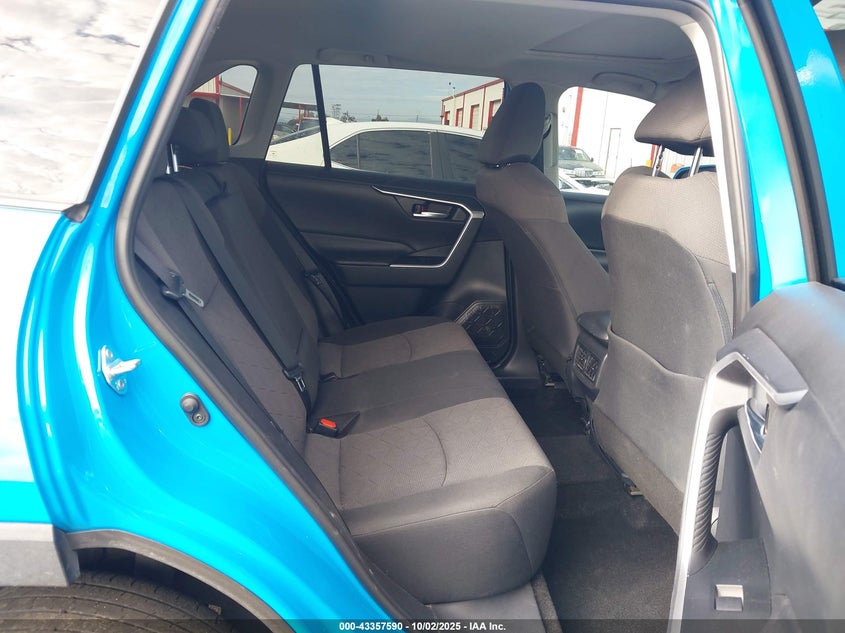 2019 TOYOTA RAV4 XLE - 2T3W1RFV6KC010417