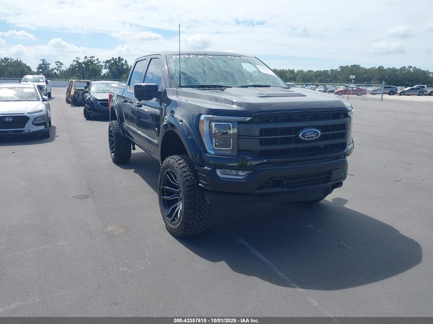 FORD F-150 LARIAT