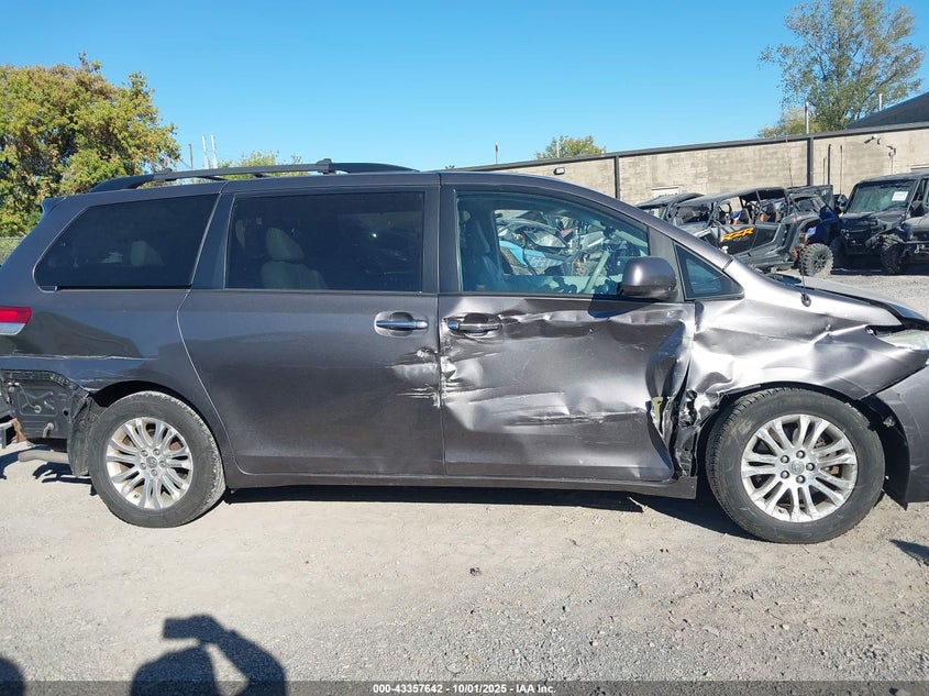 2013 TOYOTA SIENNA XLE/LIMITED 5TDYK3DC5DS402828
