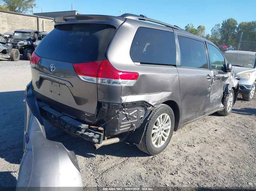 2013 TOYOTA SIENNA XLE/LIMITED 5TDYK3DC5DS402828
