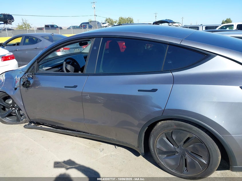 2026 TESLA MODEL Y LONG RANGE DUAL MOTOR ALL-WHEEL DRIVE 7SAYGDED2TF422250