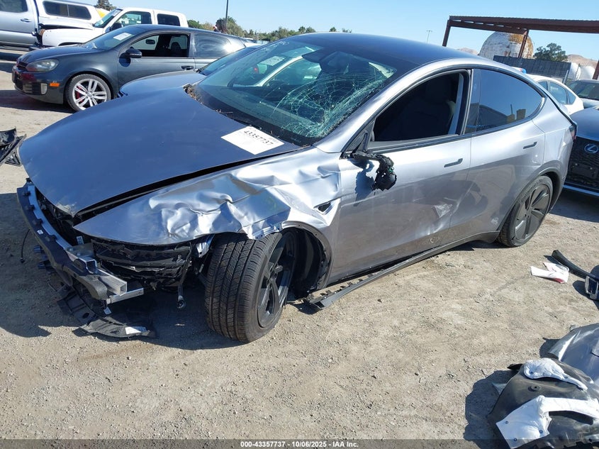 2026 TESLA MODEL Y LONG RANGE DUAL MOTOR ALL-WHEEL DRIVE 7SAYGDED2TF422250