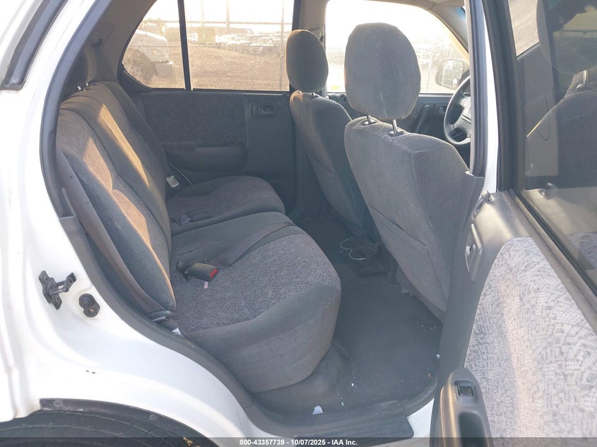 2000 Isuzu Rodeo Ls/Lse/S 3.2L VIN: 4S2CK58W1Y4323057 Lot: 43357739