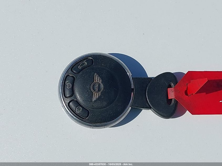 2009 Mini Cooper VIN: WMWMF33549TT69655 Lot: 43357830