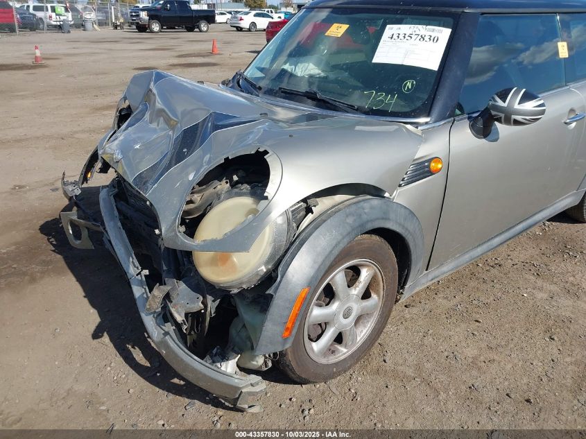 2009 Mini Cooper VIN: WMWMF33549TT69655 Lot: 43357830