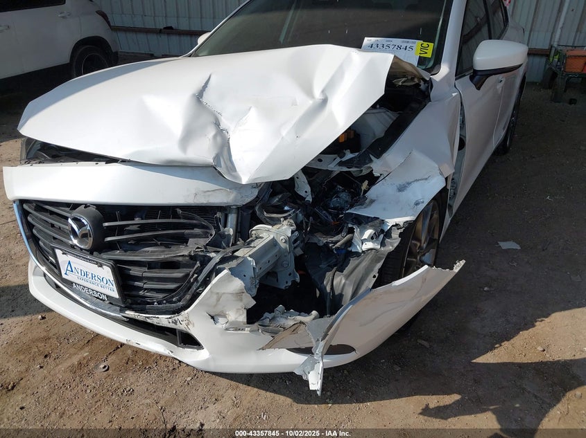 2018 MAZDA MAZDA3 TOURING - 3MZBN1V35JM237078