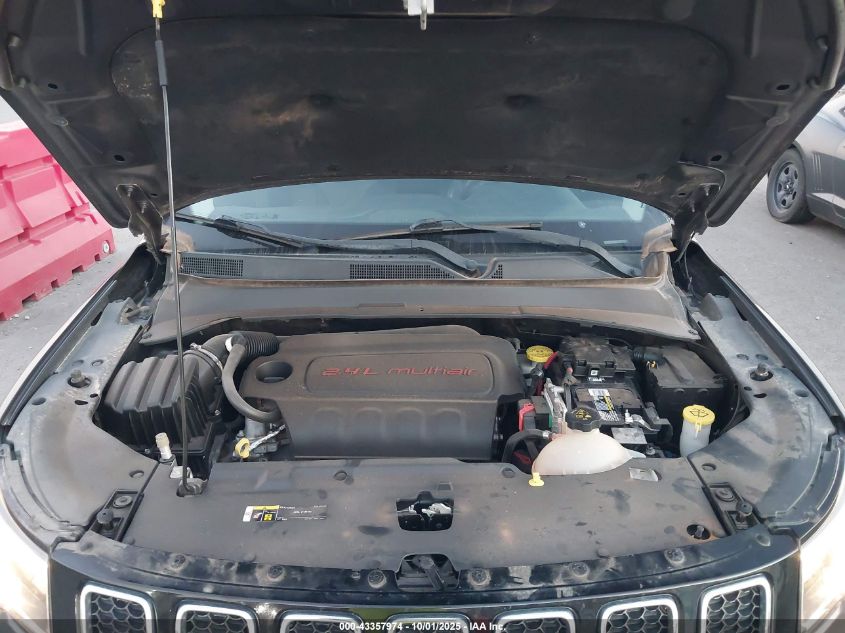 2018 Jeep Compass Limited 4X4 VIN: 3C4NJDCB1JT283133 Lot: 43357974