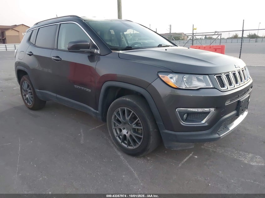 3C4NJDCB1JT283133 2018 Jeep Compass Limited 4X4 auction photo 1