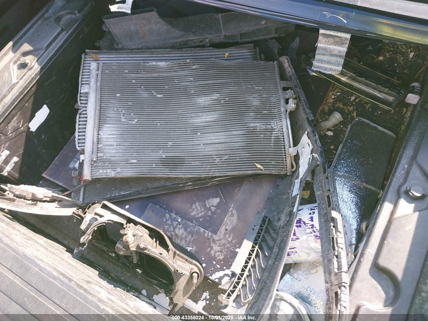 2017 TOYOTA TUNDRA PLATINUM 5.7L V8 - 5TFAW5F19HX639853