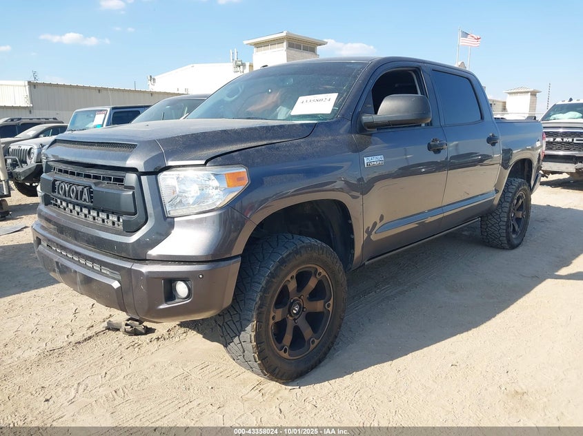 2017 TOYOTA TUNDRA PLATINUM 5.7L V8 - 5TFAW5F19HX639853