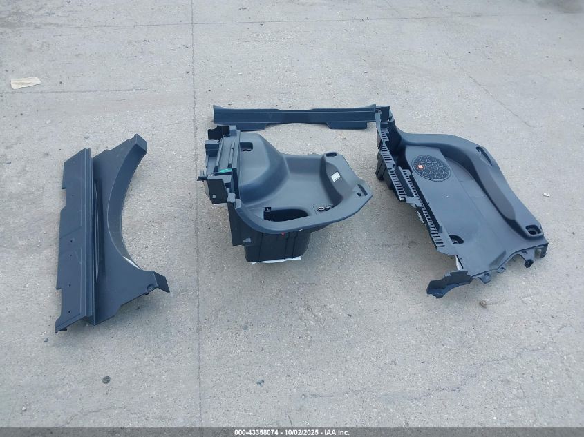 2019 Toyota Rav4 Xle Premium VIN: 2T3C1RFV9KW038388 Lot: 43358074