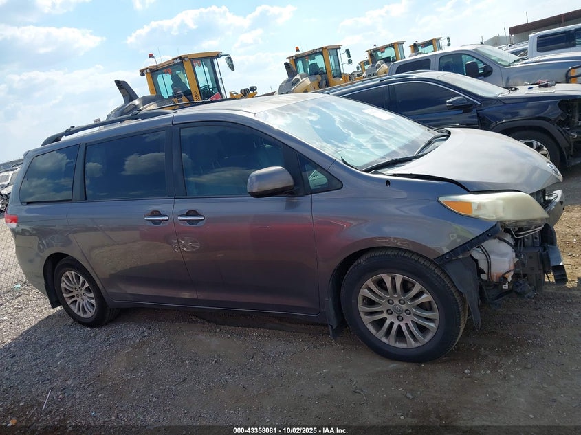 2014 TOYOTA SIENNA XLE V6 8 PASSENGER 5TDYK3DC5ES426905