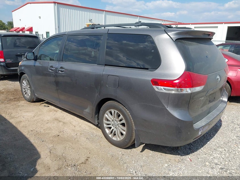2014 TOYOTA SIENNA XLE V6 8 PASSENGER 5TDYK3DC5ES426905
