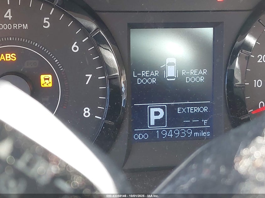 2015 TOYOTA SIENNA LE 8 PASSENGER 5TDKK3DC2FS612330