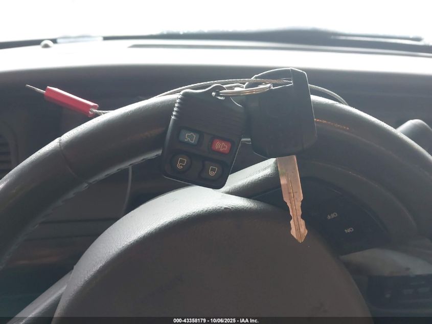 2010 Mercury Grand Marquis Ls (Fleet Only) VIN: 2MEBM7FVXAX635754 Lot: 43358179