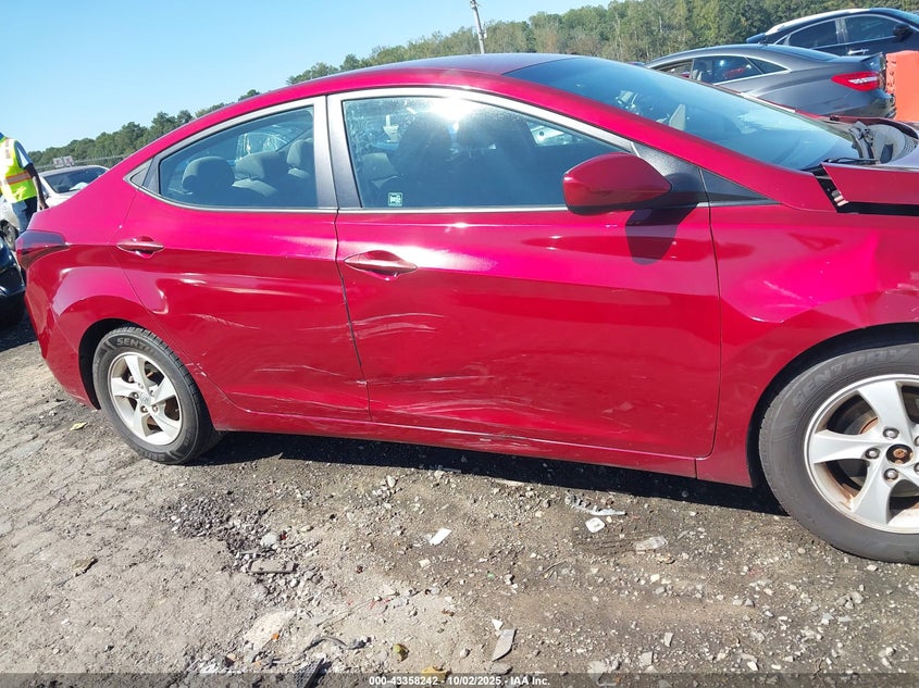 2015 HYUNDAI ELANTRA SE - 5NPDH4AE8FH580718