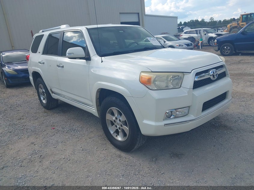 TOYOTA 4RUNNER SR5