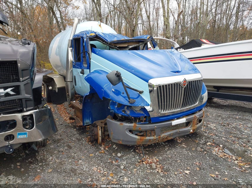 2018 International Durastar 4400