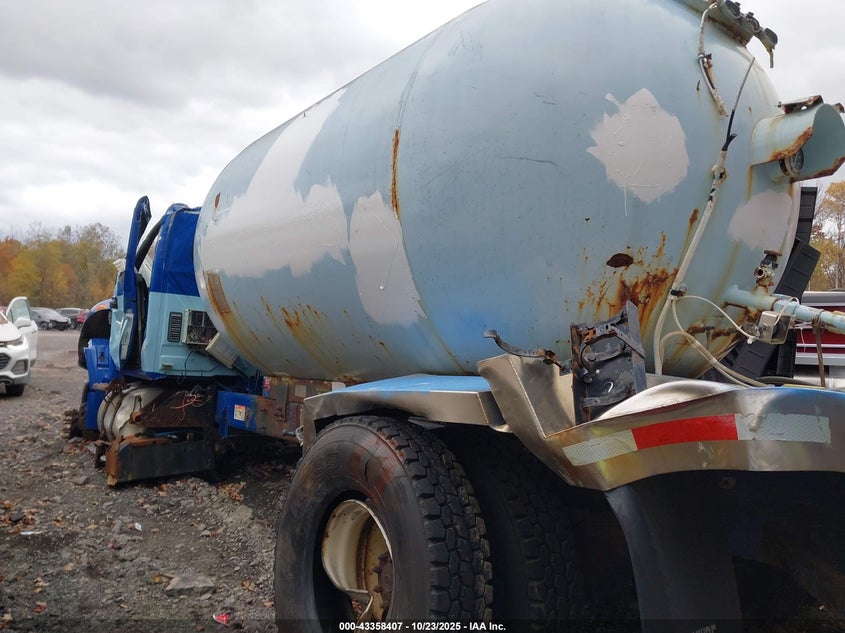 2018 International Durastar 4400