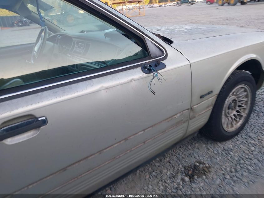 1997 Lincoln Town Car Signature VIN: 1LNLM82W3VY745380 Lot: 43358497