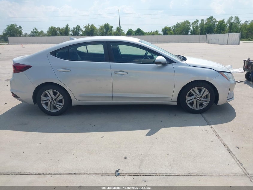 2019 HYUNDAI ELANTRA SEL - 5NPD84LF4KH472435