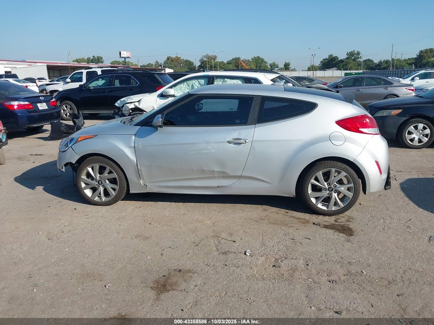 2017 HYUNDAI VELOSTER KMHTC6AD7HU305732