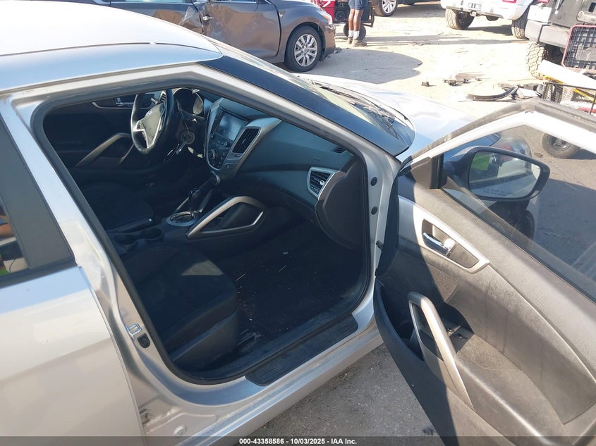 2017 HYUNDAI VELOSTER KMHTC6AD7HU305732