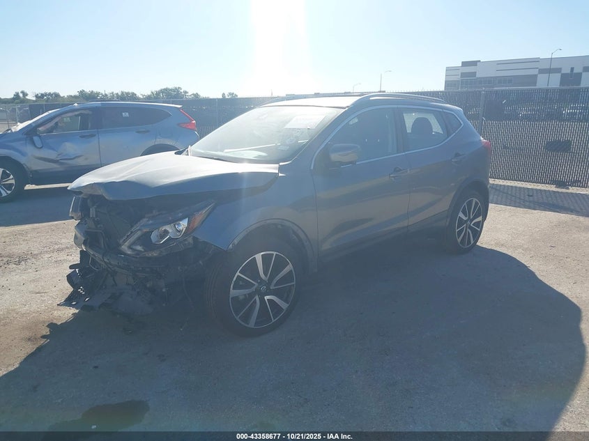 JN1BJ1CP4HW012958 2017 NISSAN ROGUE photo no. 2