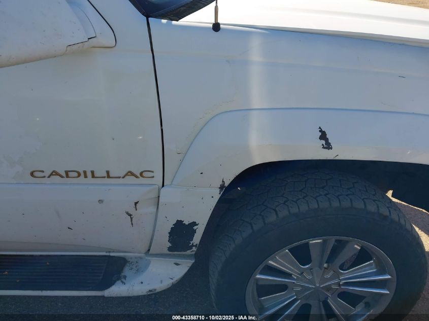 2000 Cadillac Escalade Standard VIN: 1GYEK13R0YR152720 Lot: 43358710