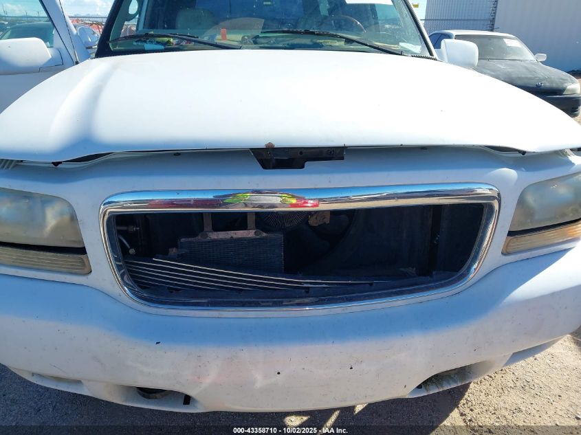 2000 Cadillac Escalade Standard VIN: 1GYEK13R0YR152720 Lot: 43358710