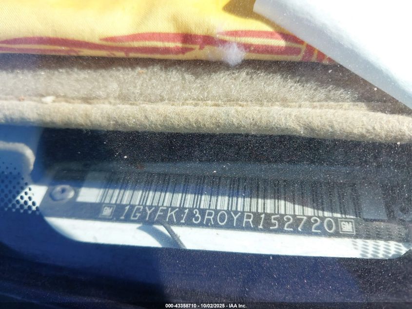 2000 Cadillac Escalade Standard VIN: 1GYEK13R0YR152720 Lot: 43358710