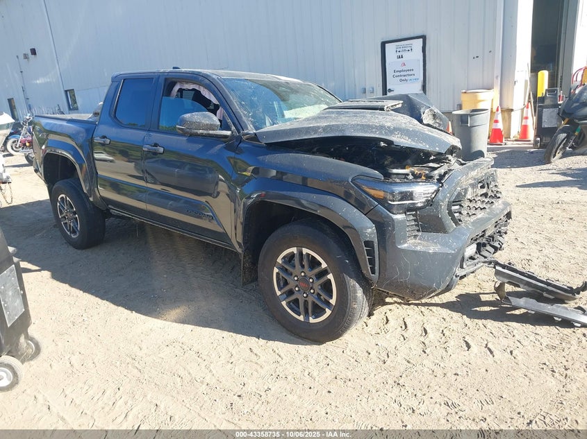 TOYOTA TACOMA TRD SPORT 4WD