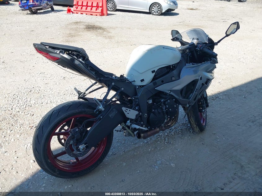 JKBZXJK17SA011238 2025 KAWASAKI ZX photo no. 4