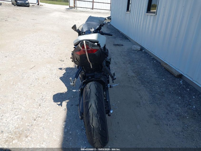 2025 Kawasaki Zx636 K VIN: JKBZXJK17SA011238 Lot: 43358813