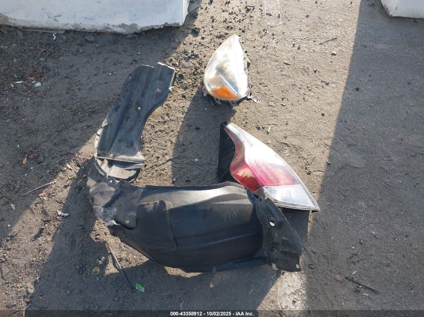 2016 Toyota Prius C Two VIN: JTDKDTB38G1121885 Lot: 43358912