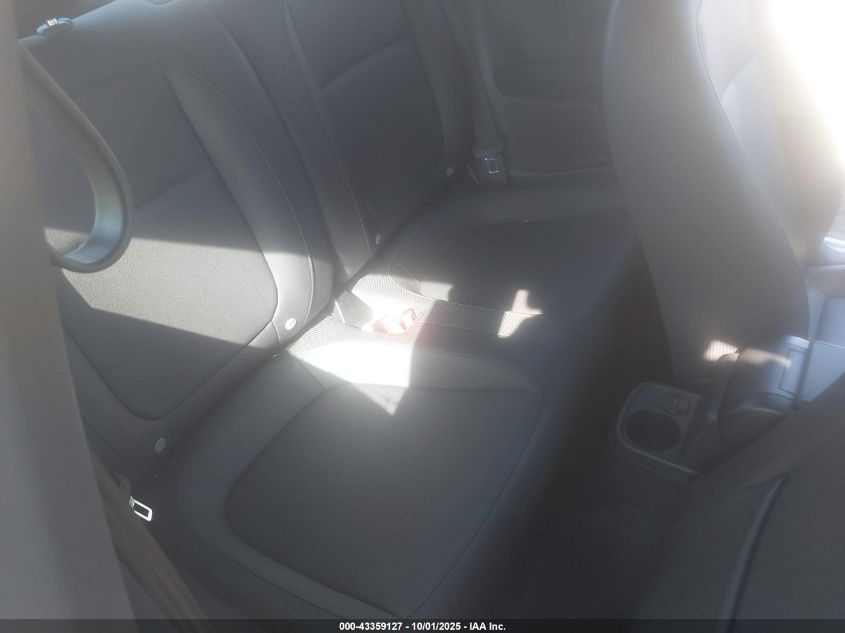 2018 Volkswagen Beetle 2.0T Coast/2.0T S VIN: 3VWFD7AT0JM706638 Lot: 43359127